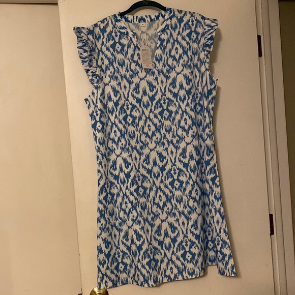 Dresses & Skirts - Womens dress. Lightweight. New with tags.